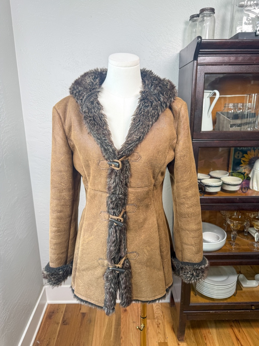 Vintage Y2K Cripple Creek Faux Shearling Fur Trim Toggle Coat Brown M